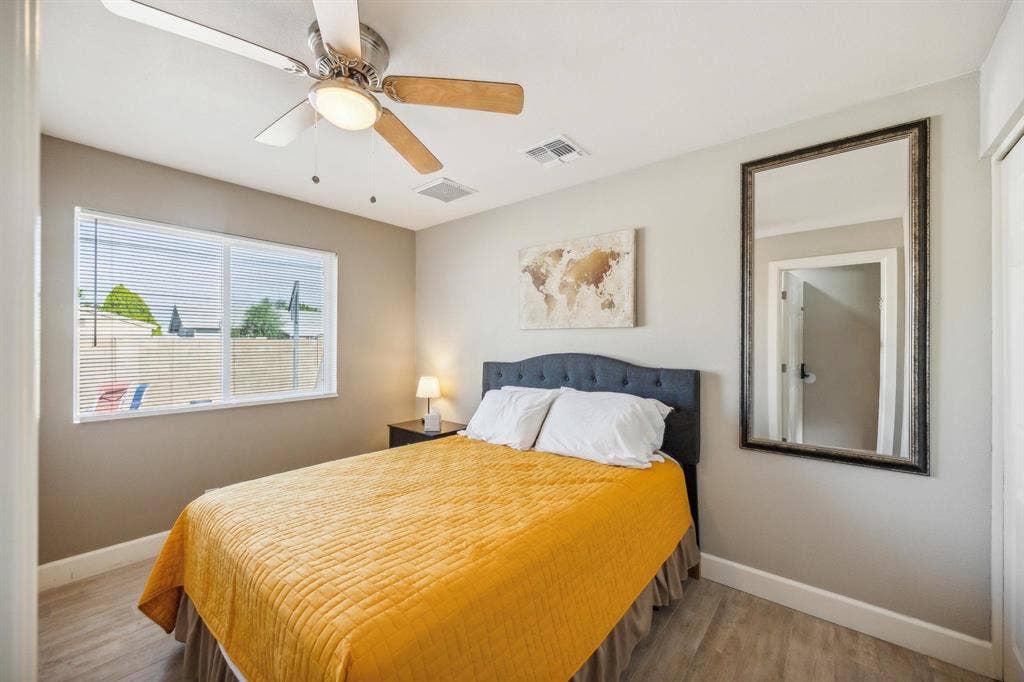 8 BR in Phoenix