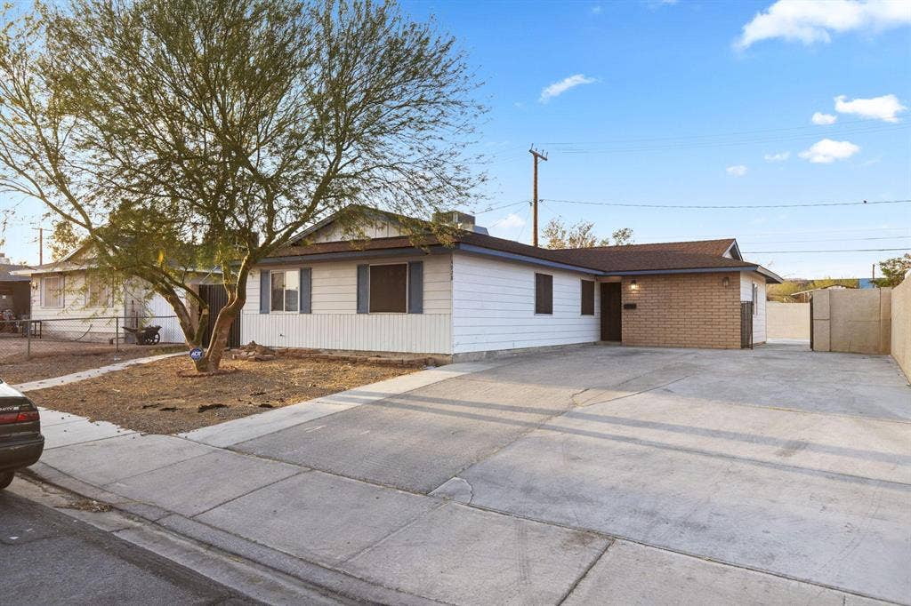 7 BR in Las Vegas