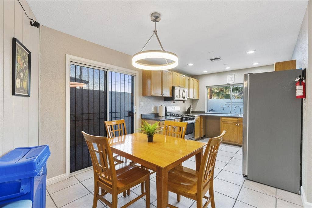 7 BR in Las Vegas