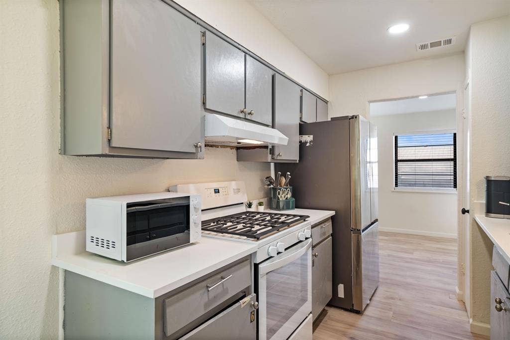 4 BR in Austin