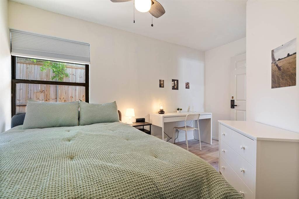 4 BR in Austin