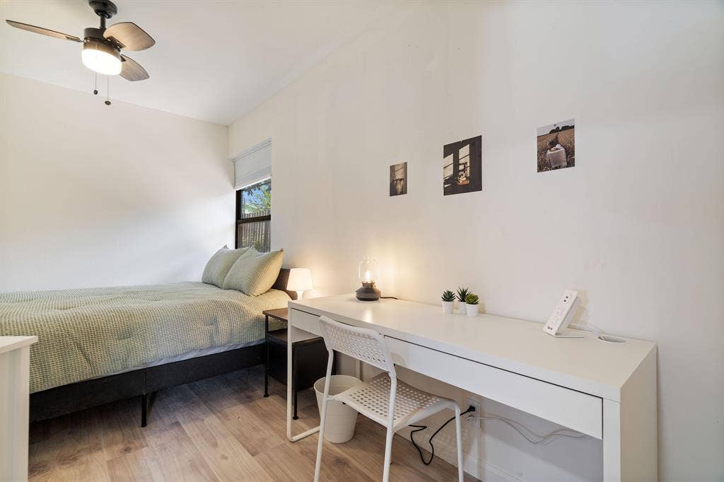 4 BR in Austin