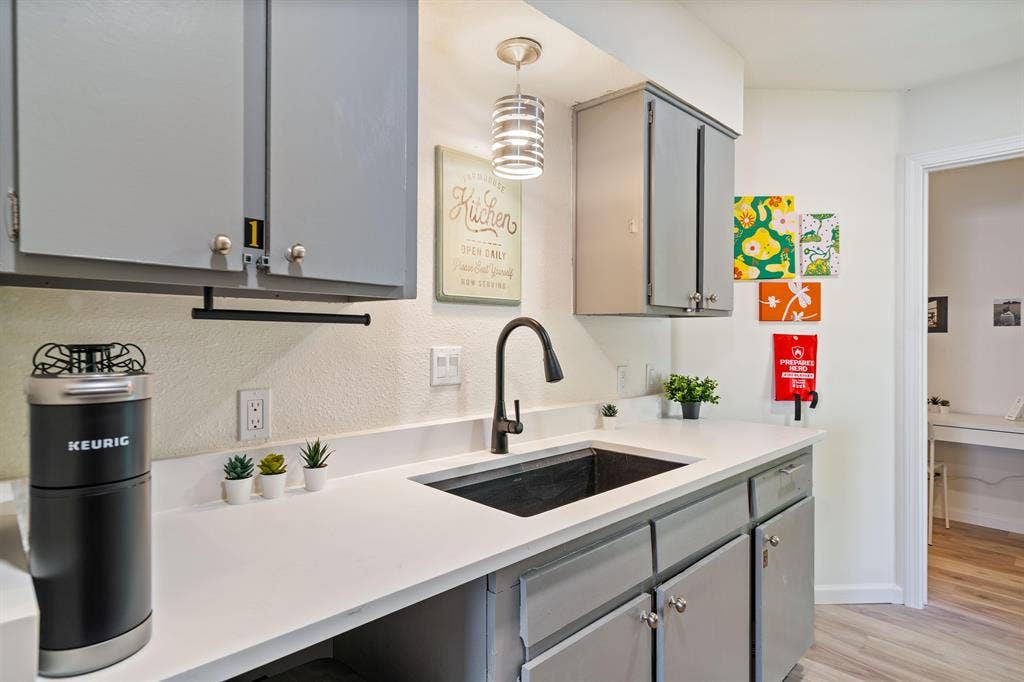 4 BR in Austin