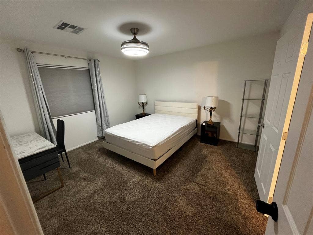 4 BR in Las Vegas