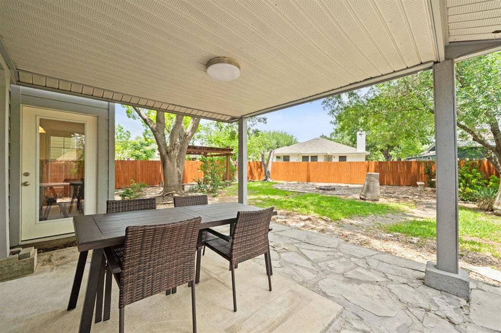 12 BR in Kyle