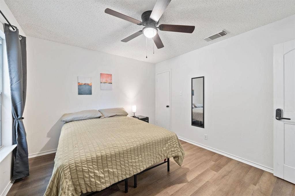 12 BR in Kyle