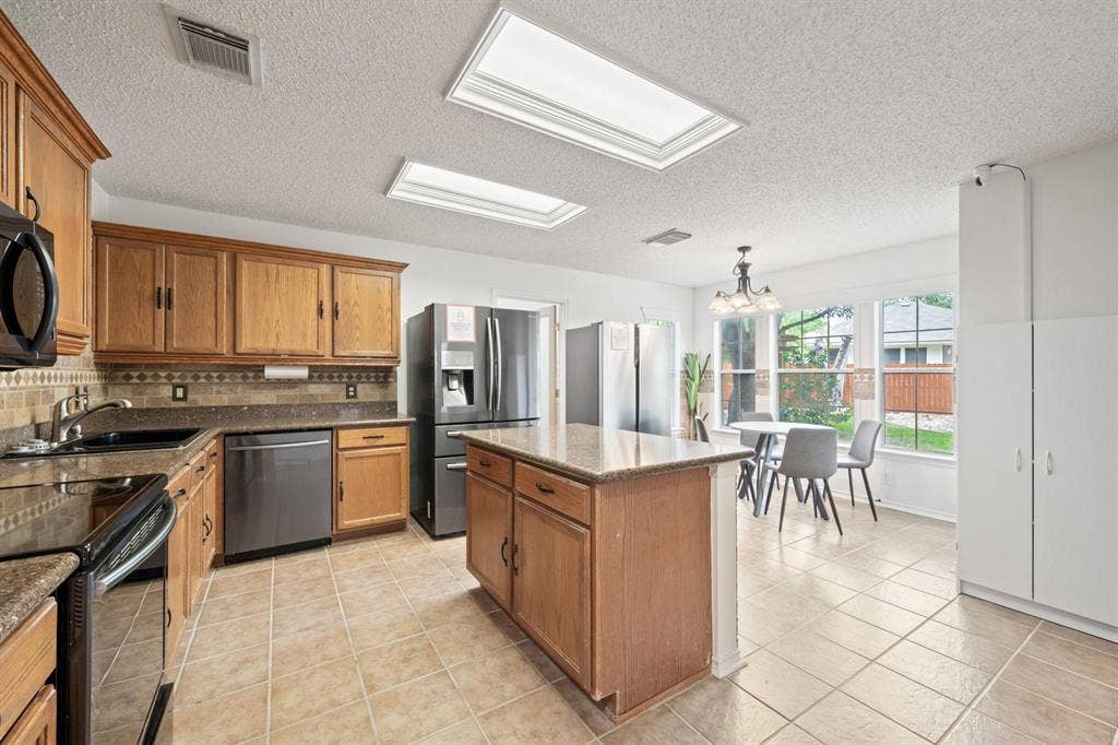 12 BR in Kyle