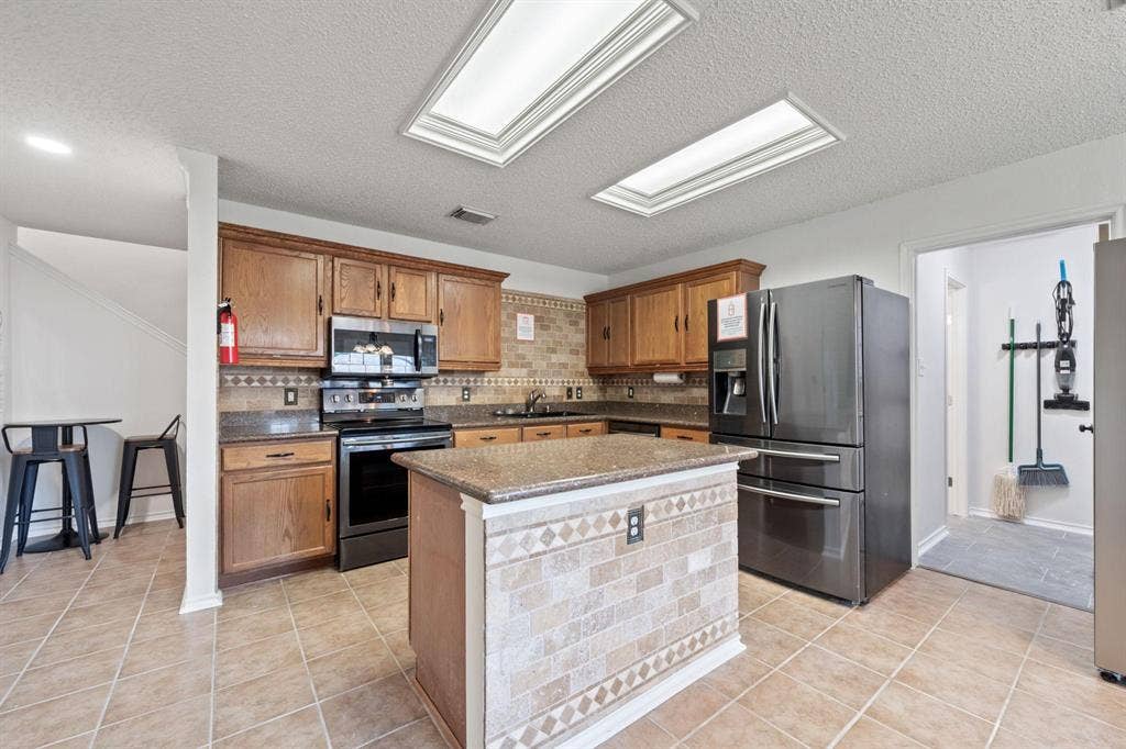 12 BR in Kyle