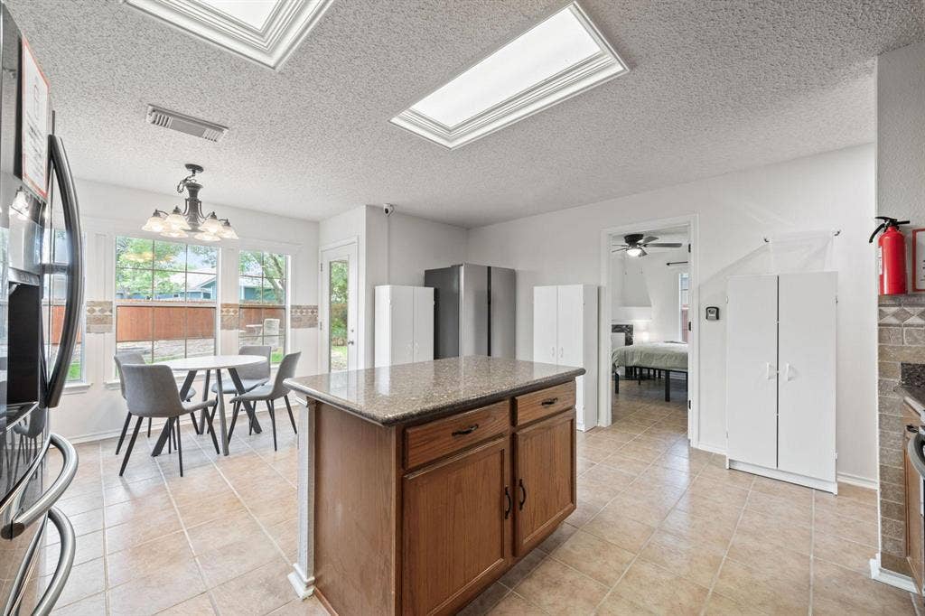12 BR in Kyle