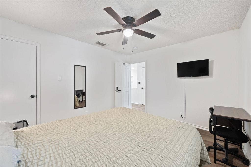 12 BR in Kyle