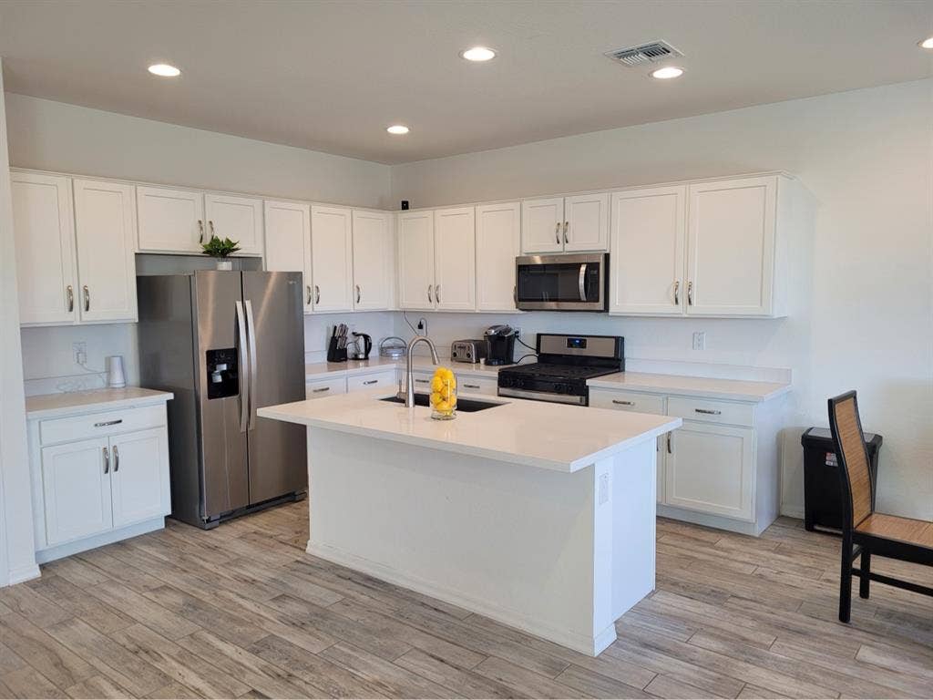 Room for rent. Utilities included