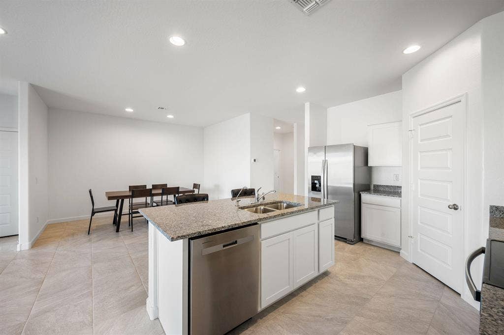 2 BR in Florence