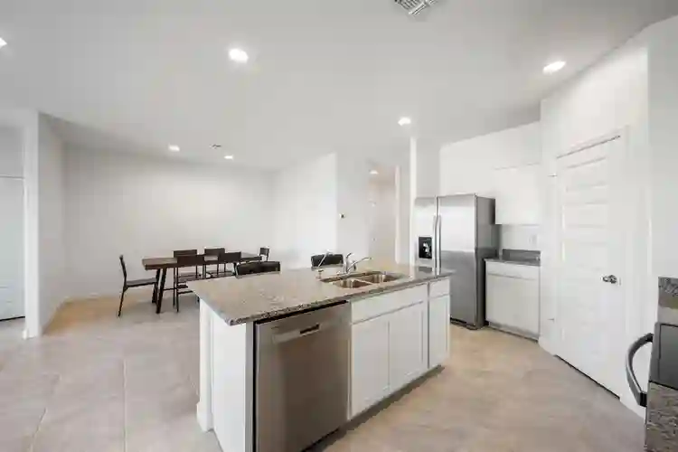 2 BR in Florence