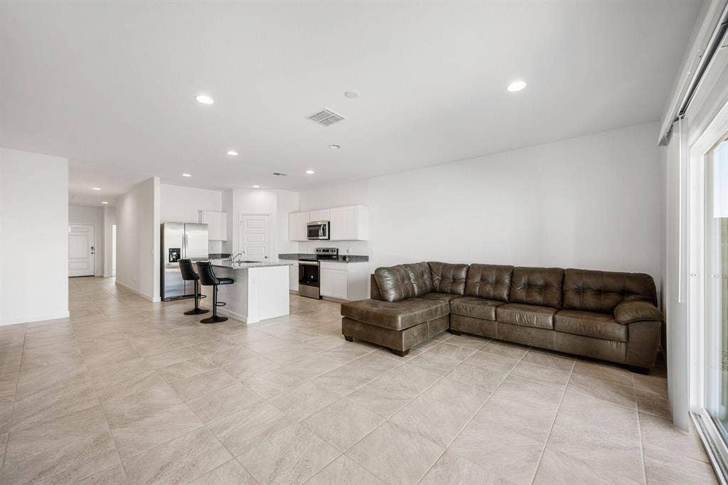 2 BR in Florence