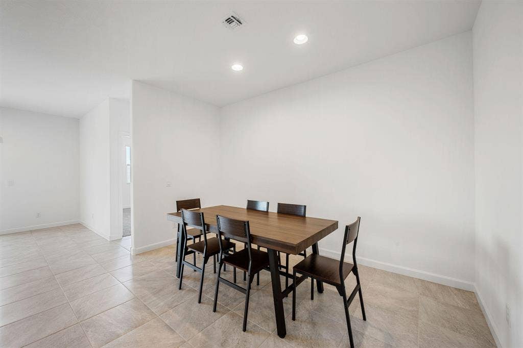 2 BR in Florence