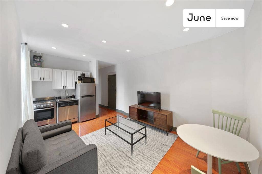 2 BR in New York City