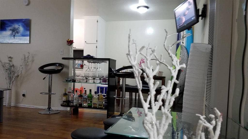 1 BR in Los Angeles