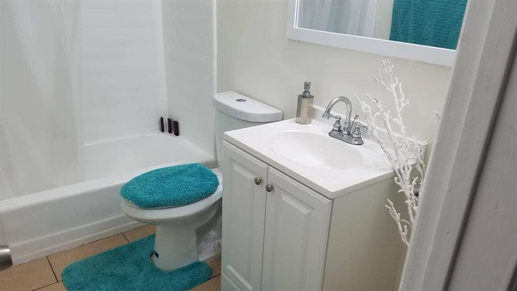 1 BR in Los Angeles