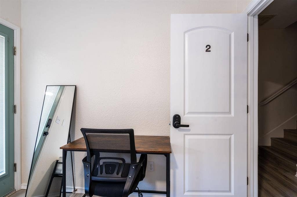 8 BR in Austin