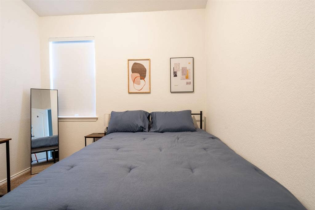 8 BR in Austin