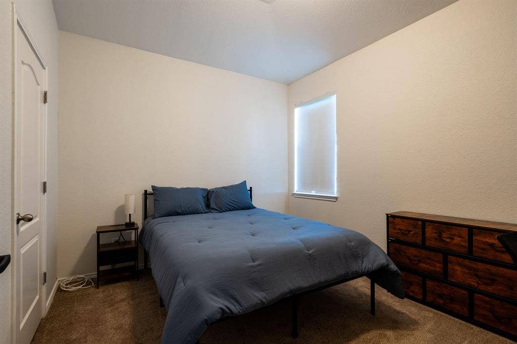8 BR in Austin