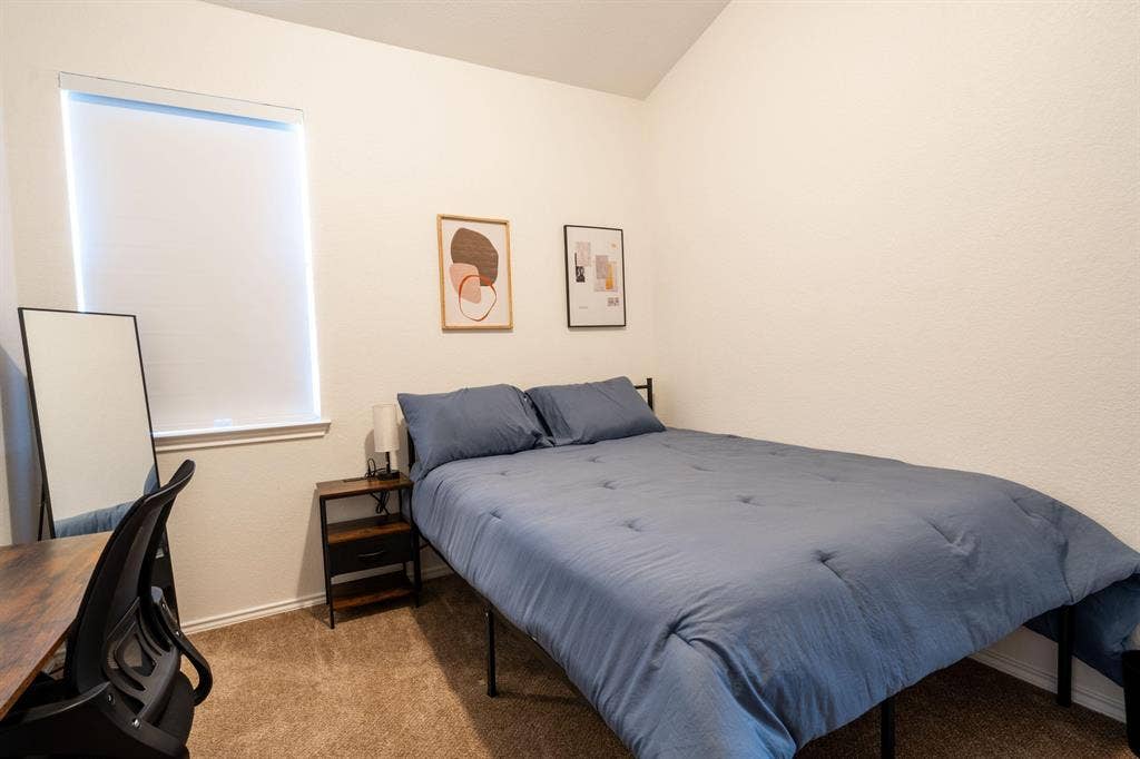 8 BR in Austin