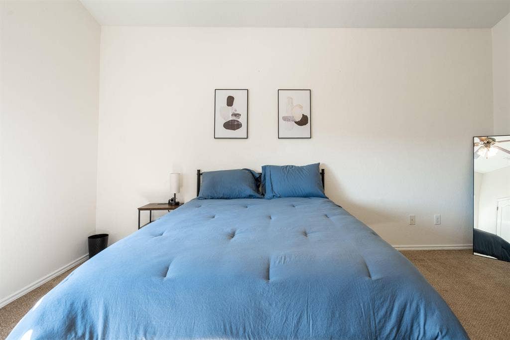 8 BR in Austin