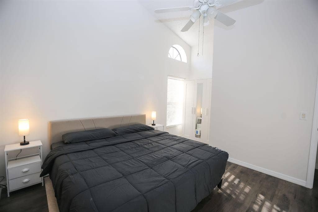 6 BR in Kissimmee