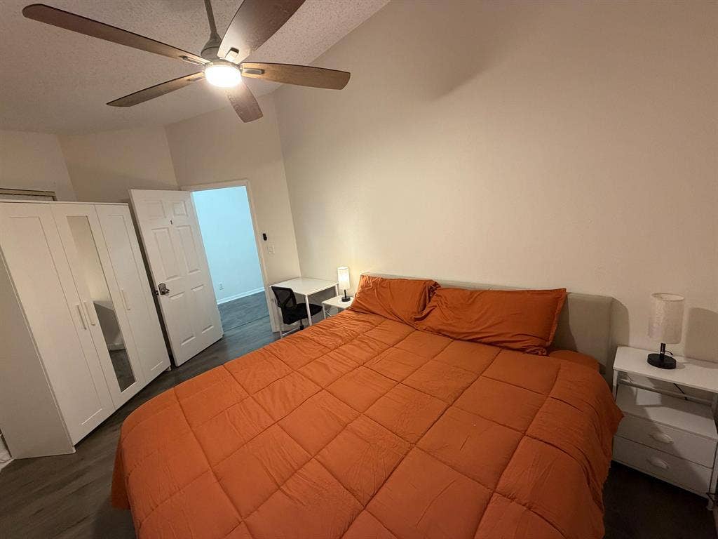 6 BR in Kissimmee