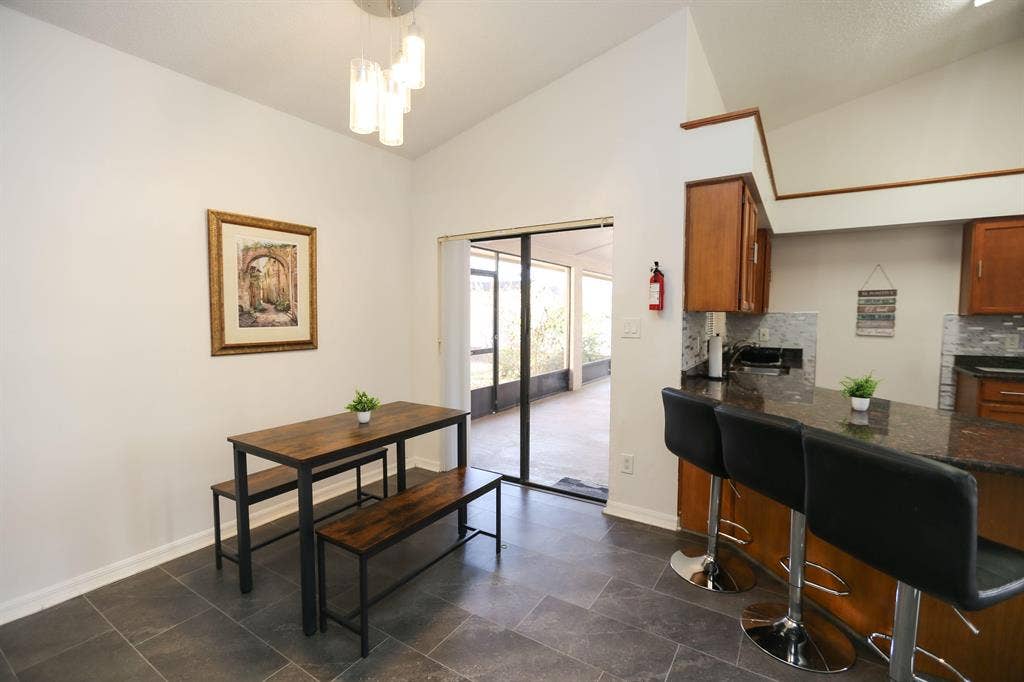 6 BR in Kissimmee