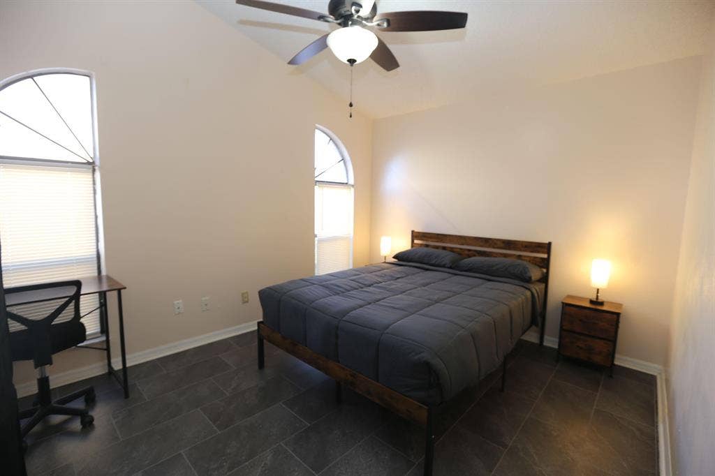 6 BR in Kissimmee