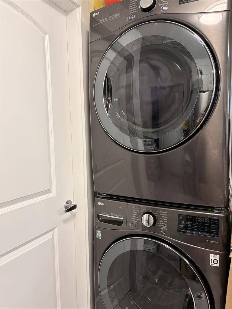1 private bedroom for rent