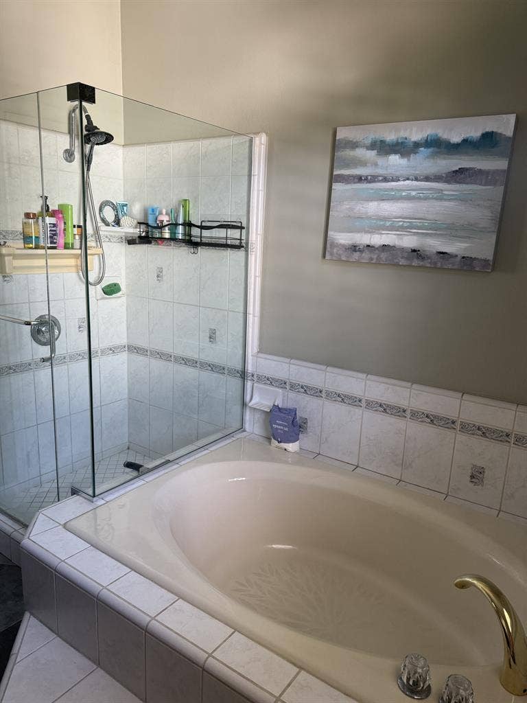 Spacious Furnished Room