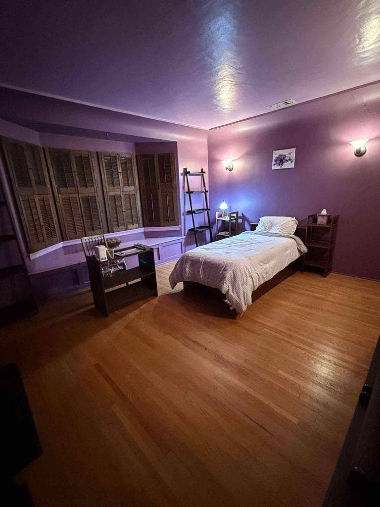 Private room- Noho Arts District