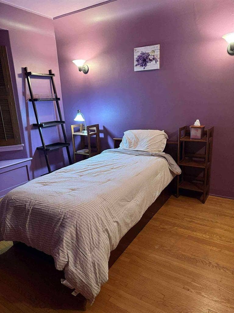 Private room- Noho Arts District