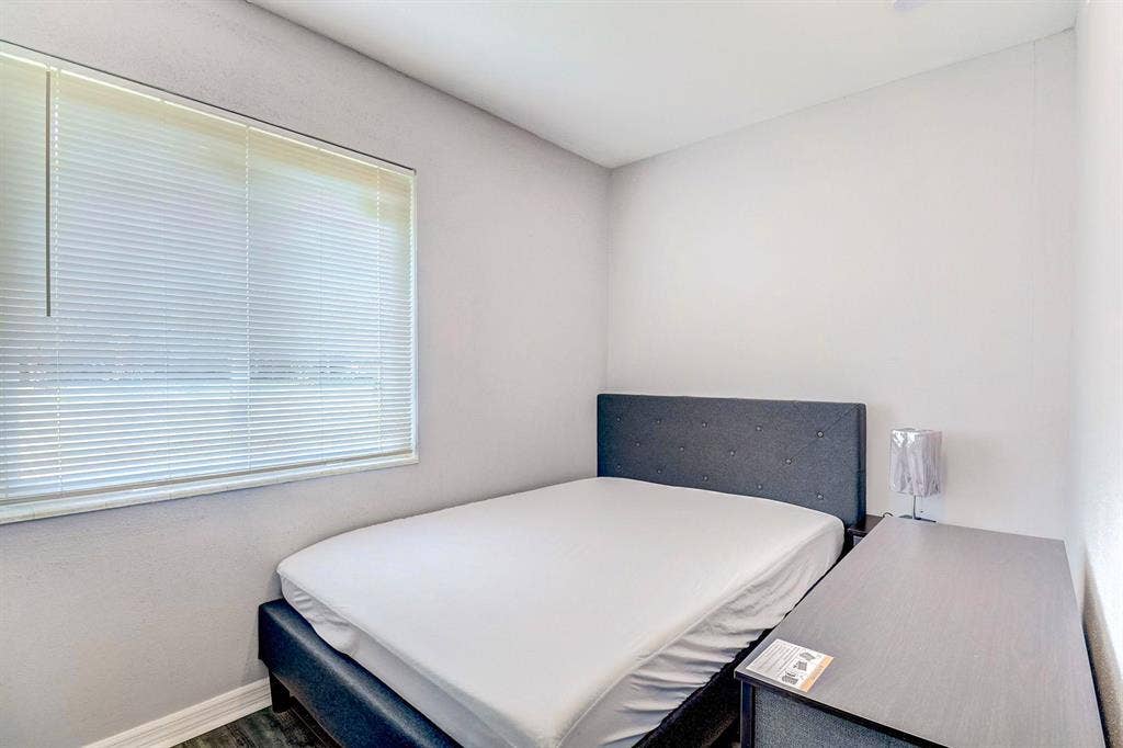 8 BR in Jacksonville