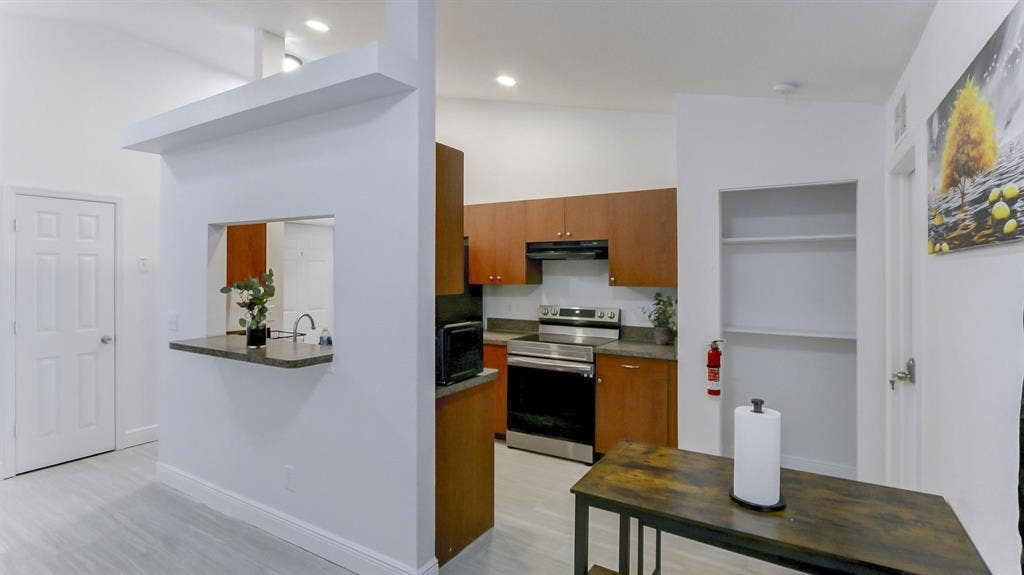 4 BR in Tampa