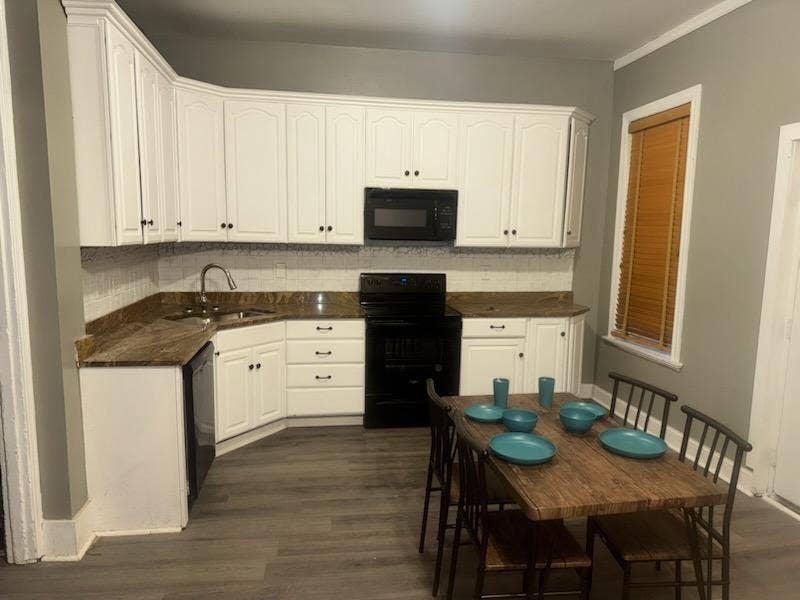 6 BR in St. Louis