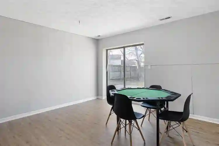 7 BR in Elkton