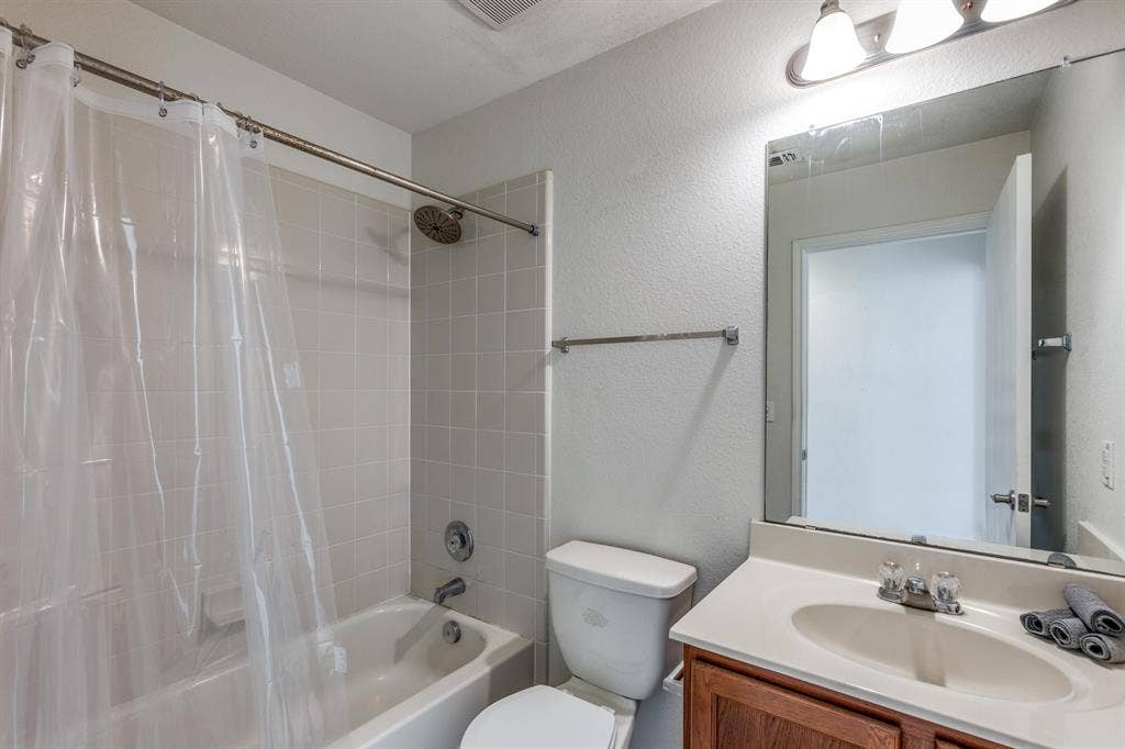 5 BR in Austin
