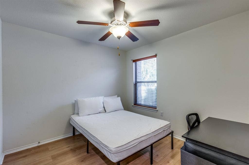 5 BR in Austin