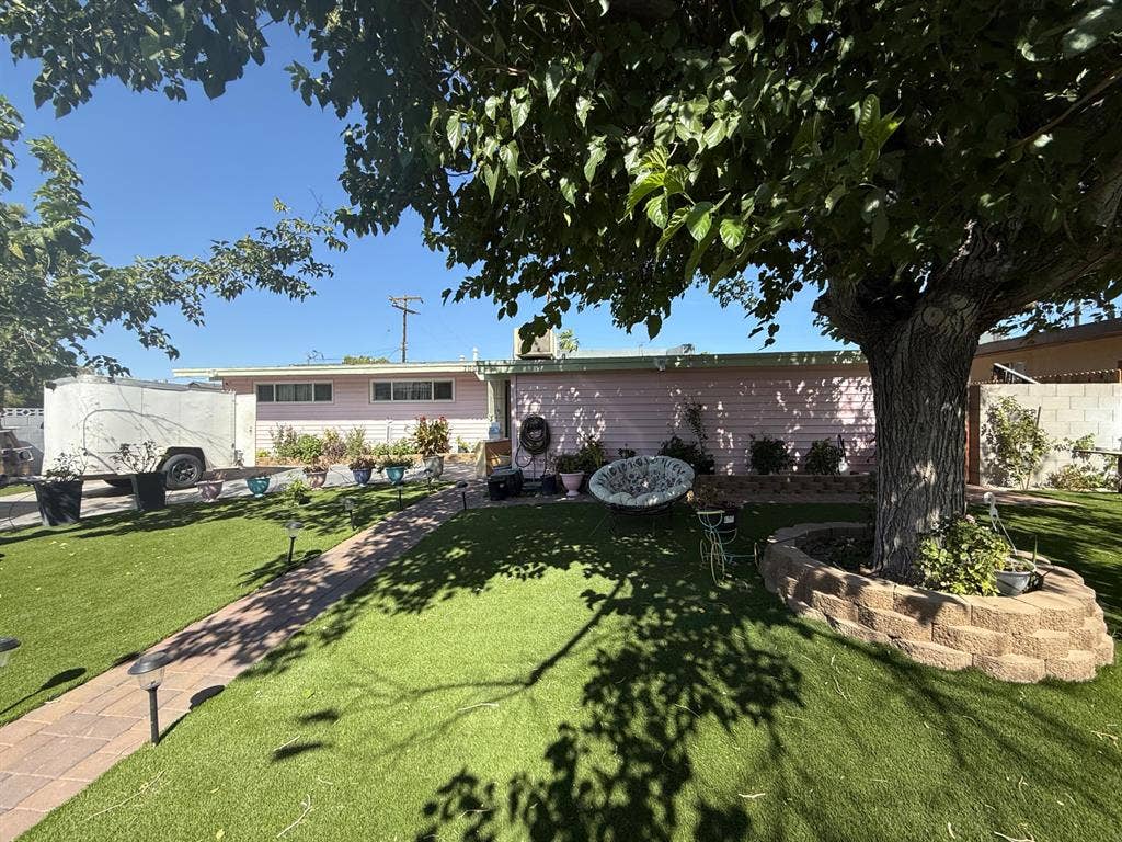 5 BR in Las Vegas