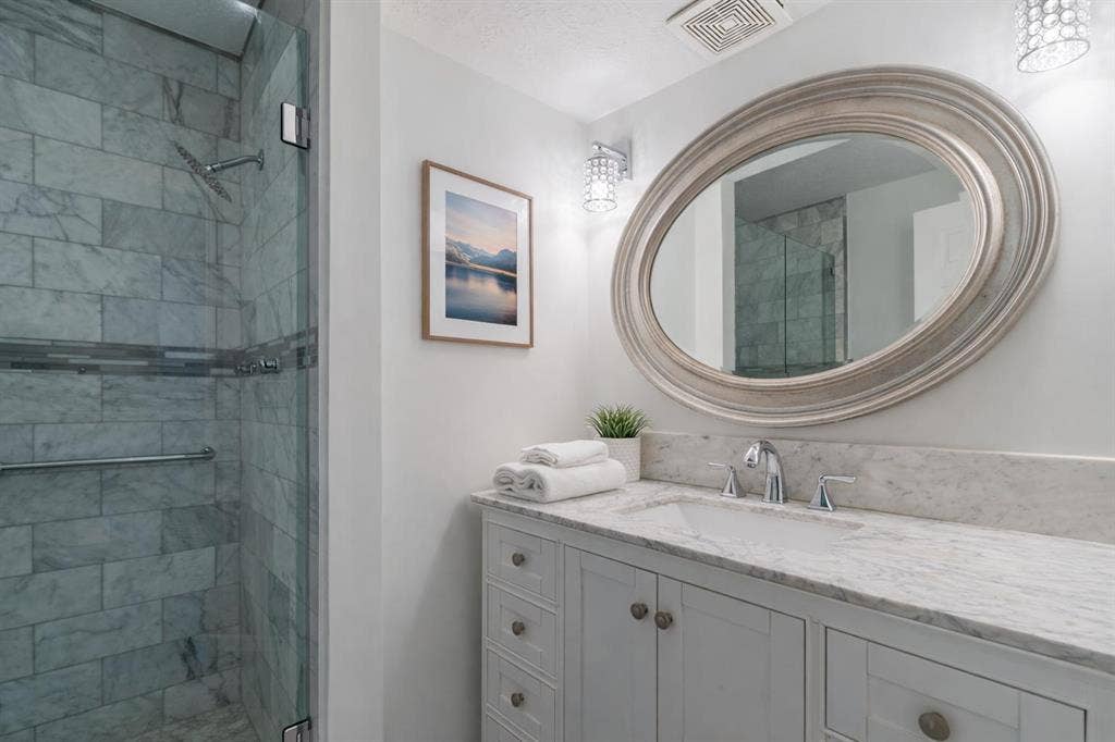 8 BR in Stone Mountain