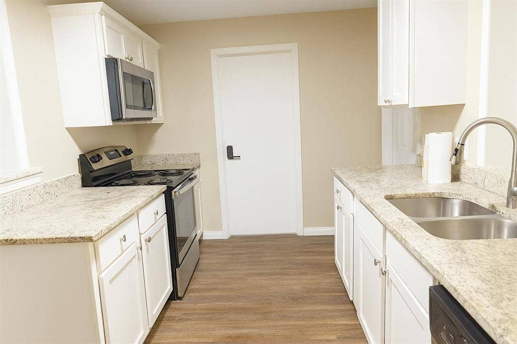 7 BR in Decatur