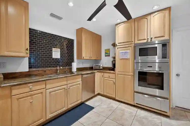 6 BR in Cape Coral