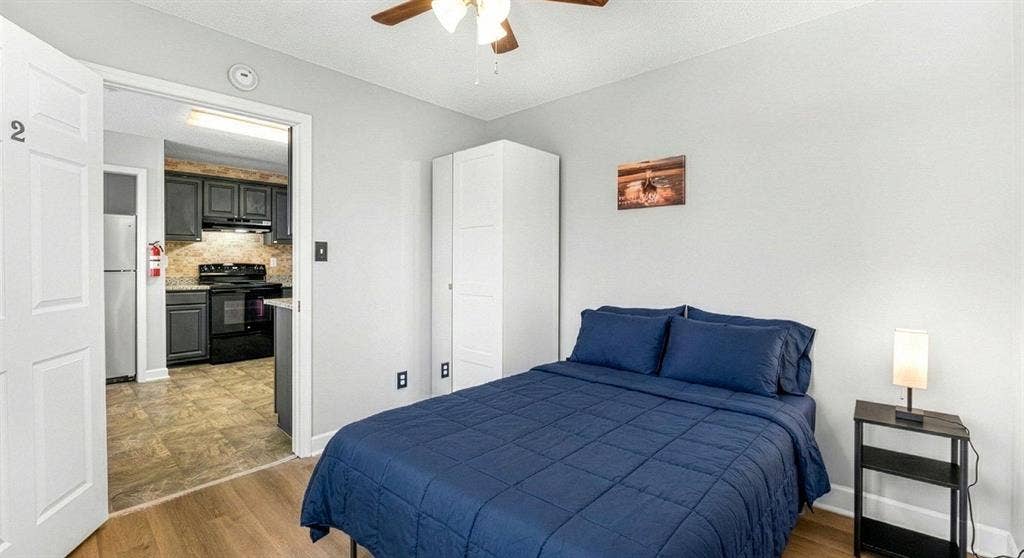 8 BR in Charlotte