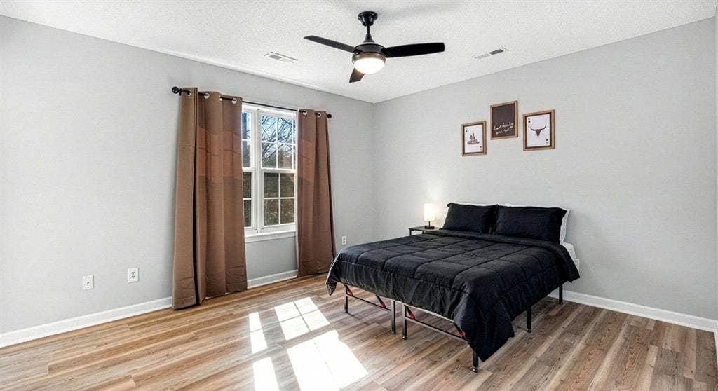 8 BR in Charlotte