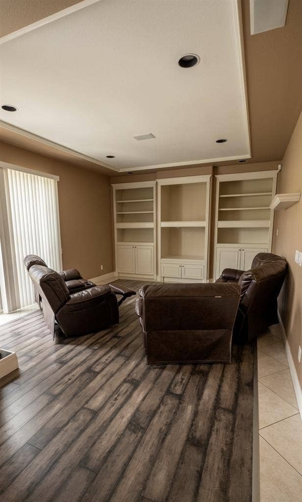 Roommates for 4K sqft home