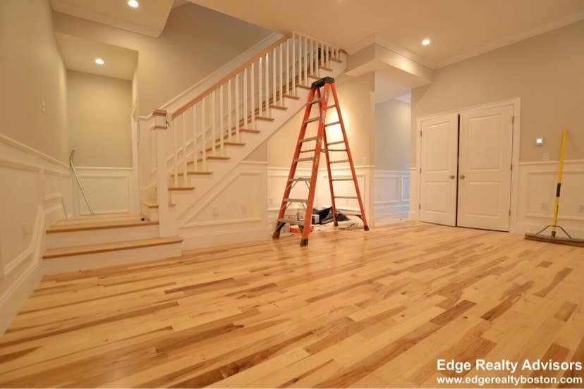 Spacious bedroom 6 Month Lease
