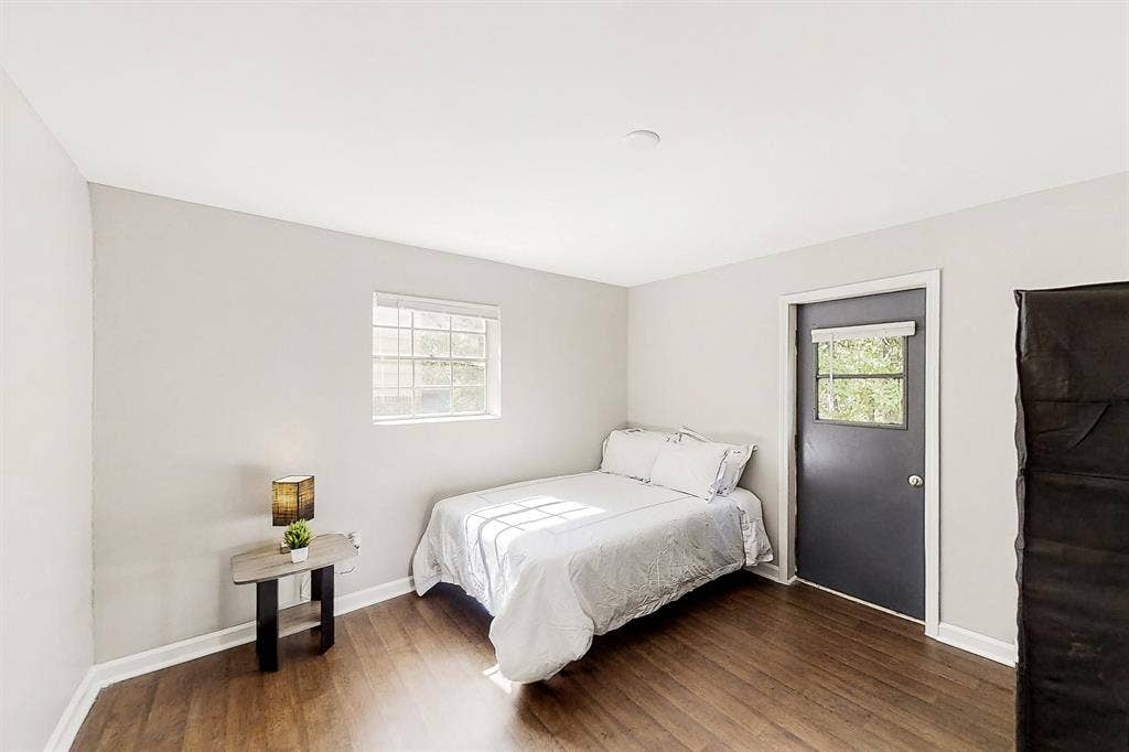 10 BR in Ellenwood